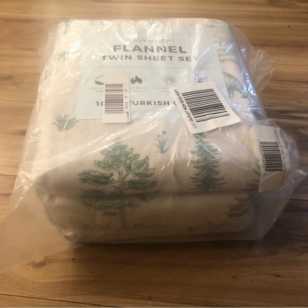 Madeline 100% Turkish Cotton Winter Inspired Flannel Twin Sheet Set-Sage Woods